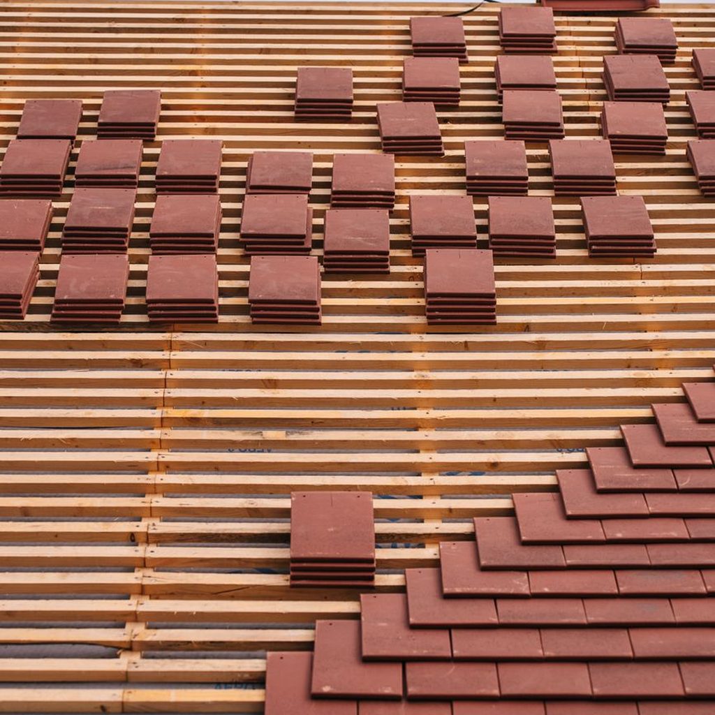 Professional roof installers NH demonstrating quality workmanship